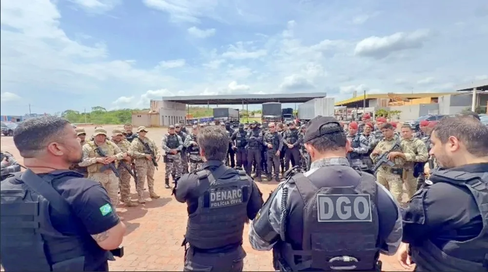 Operação “Boca Fechada” prende oito pessoas e apreende drogas, armas e dinheiro em cidades da região de Picos