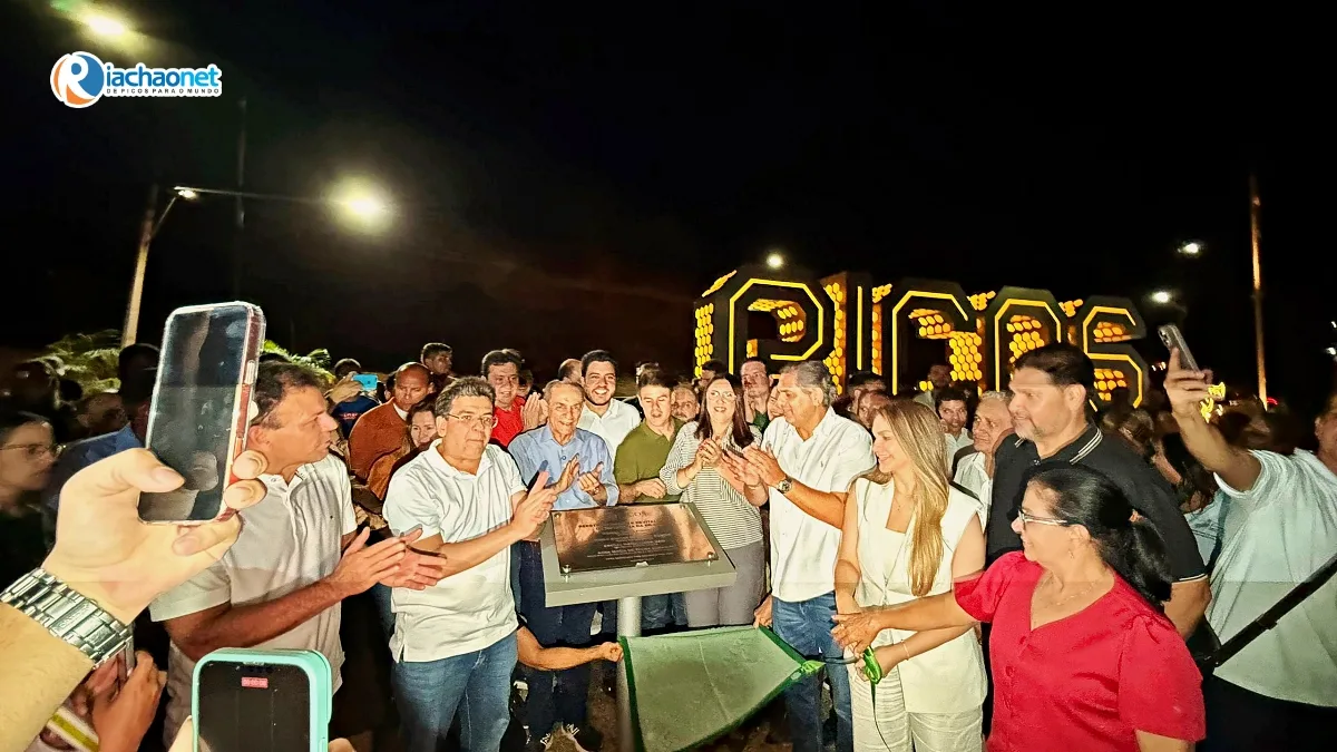 Prefeito Dr. Pablo Santos inaugura revitalização da Av. Severo Eulálio, de rotatória e do Estado Municipal de Picos