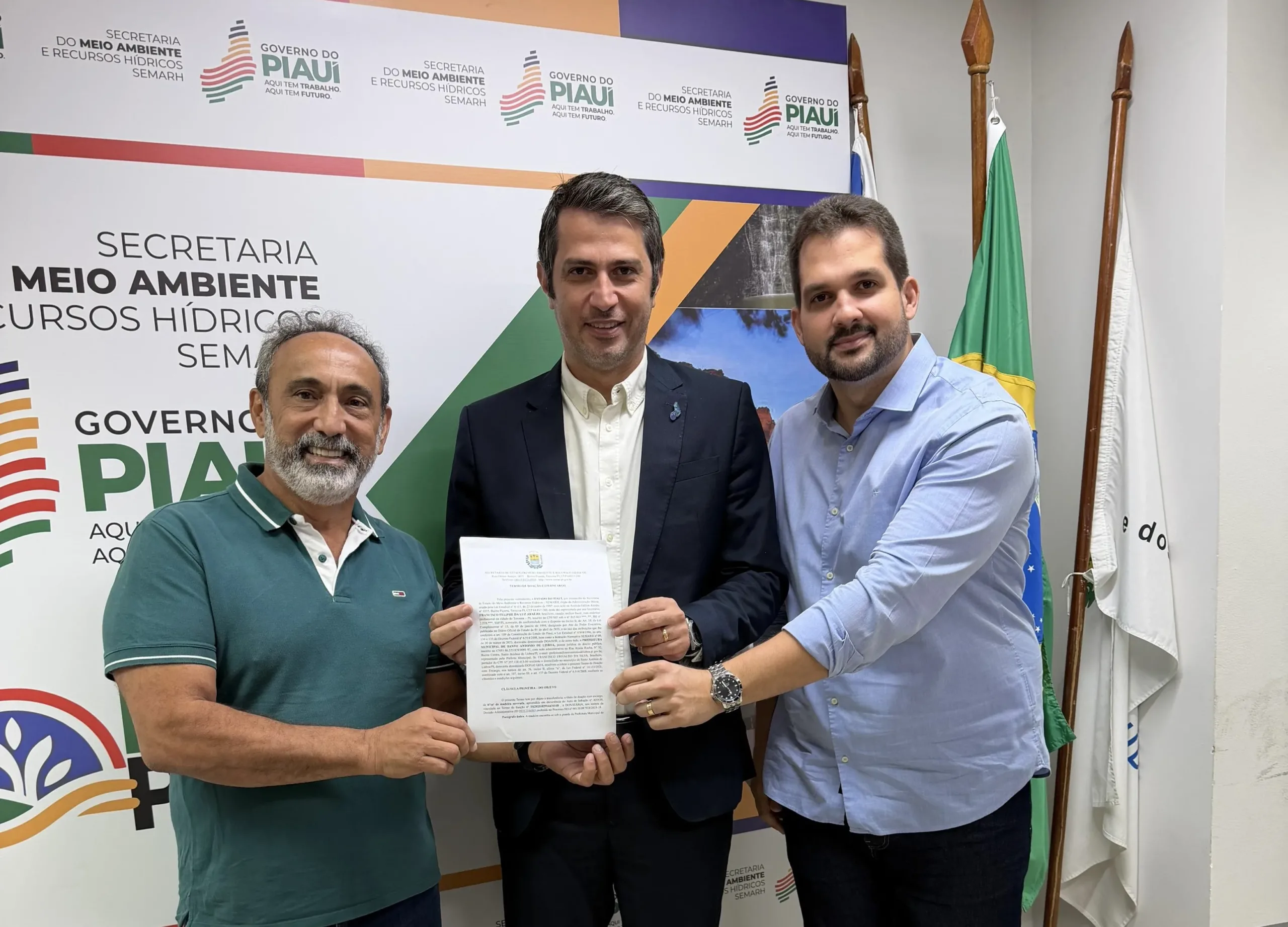 Prefeito Erivaldo Lopes participa de reunião na SEMAR-PI e reforça parceria com o Estado para políticas públicas de desenvolvimento sustentável e preservação ambiental em Santo Antônio de Lisboa