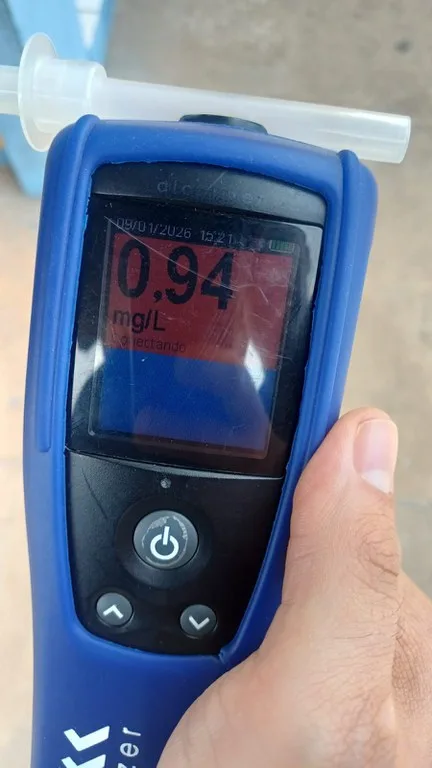 PRF prende dois motoristas por embriaguez ao volante em Parnaíba e Valença do Piauí no último fim de semana