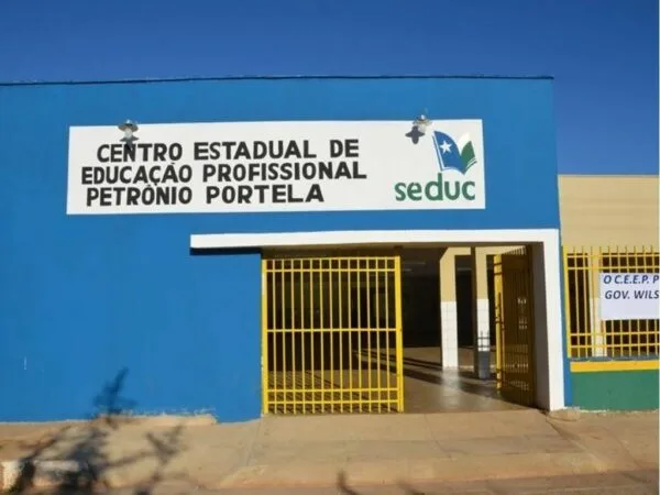 Advogado Wallyson Soares alerta sobre o calor nas escolas: “Educação exige salas de aula que funcionem”