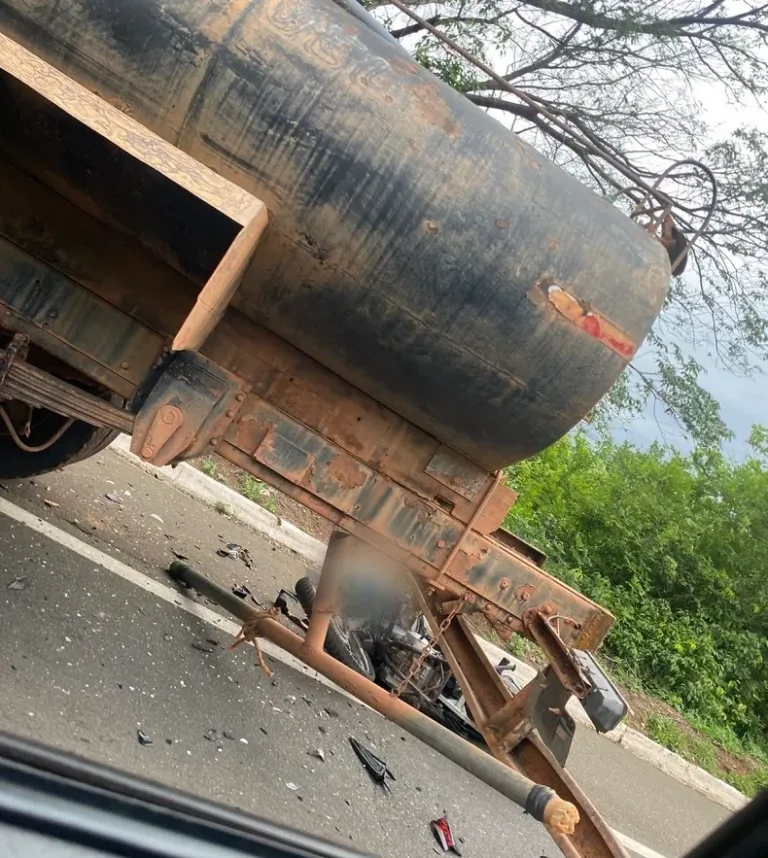 Motociclista morre após colidir com carro-pipa na BR-316 em Dom Expedito Lopes