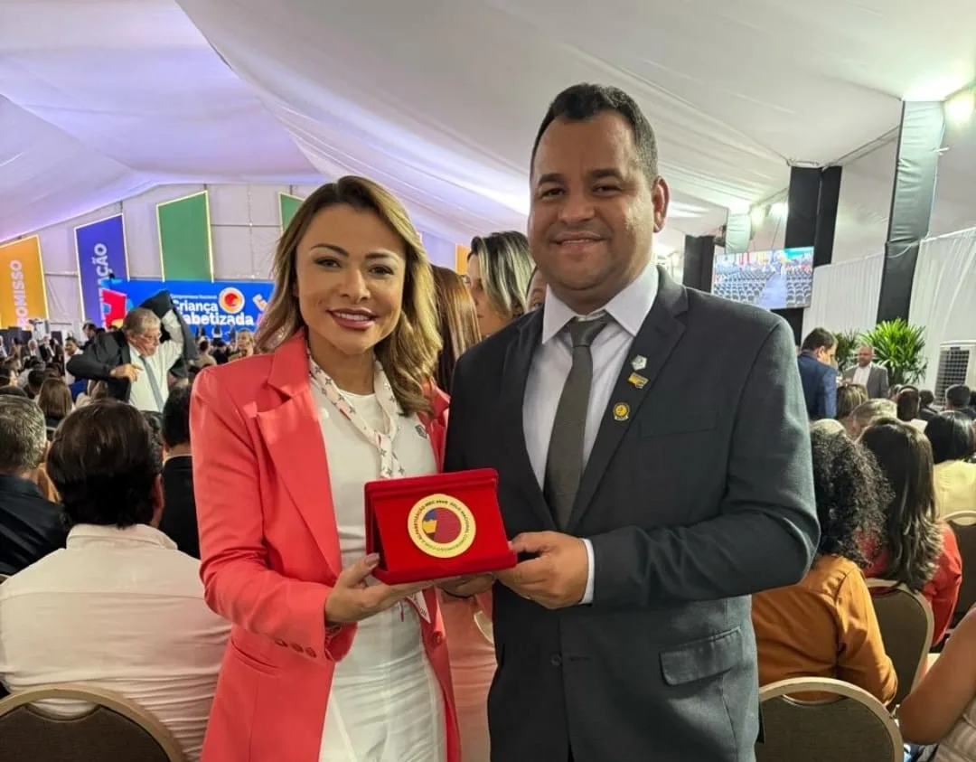 Histórico: Educação de Geminiano conquista Selo Ouro do Compromisso Nacional Criança Alfabetizada em Brasília