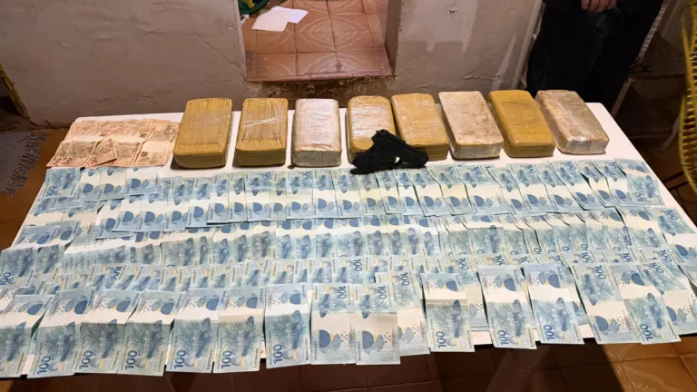 Polícia realiza operação e apreende 10 kg de drogas e grande quantia em dinheiro em Picos