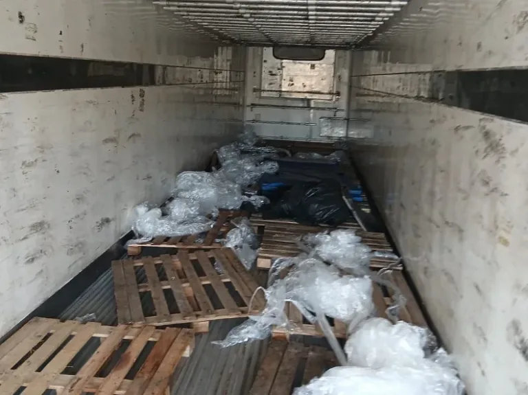 Assaltantes sequestram motorista e roubam carga de queijo e manteiga em Picos