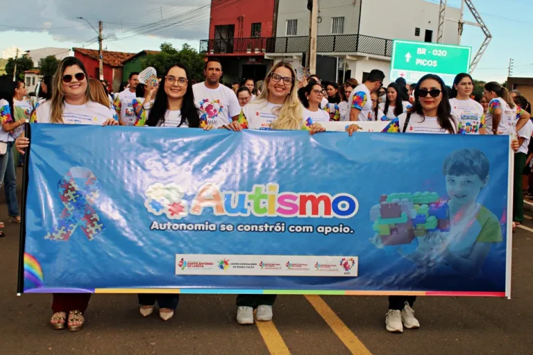 Caminhada reforça inclusão e conscientização sobre o autismo em Santo Antônio de Lisboa