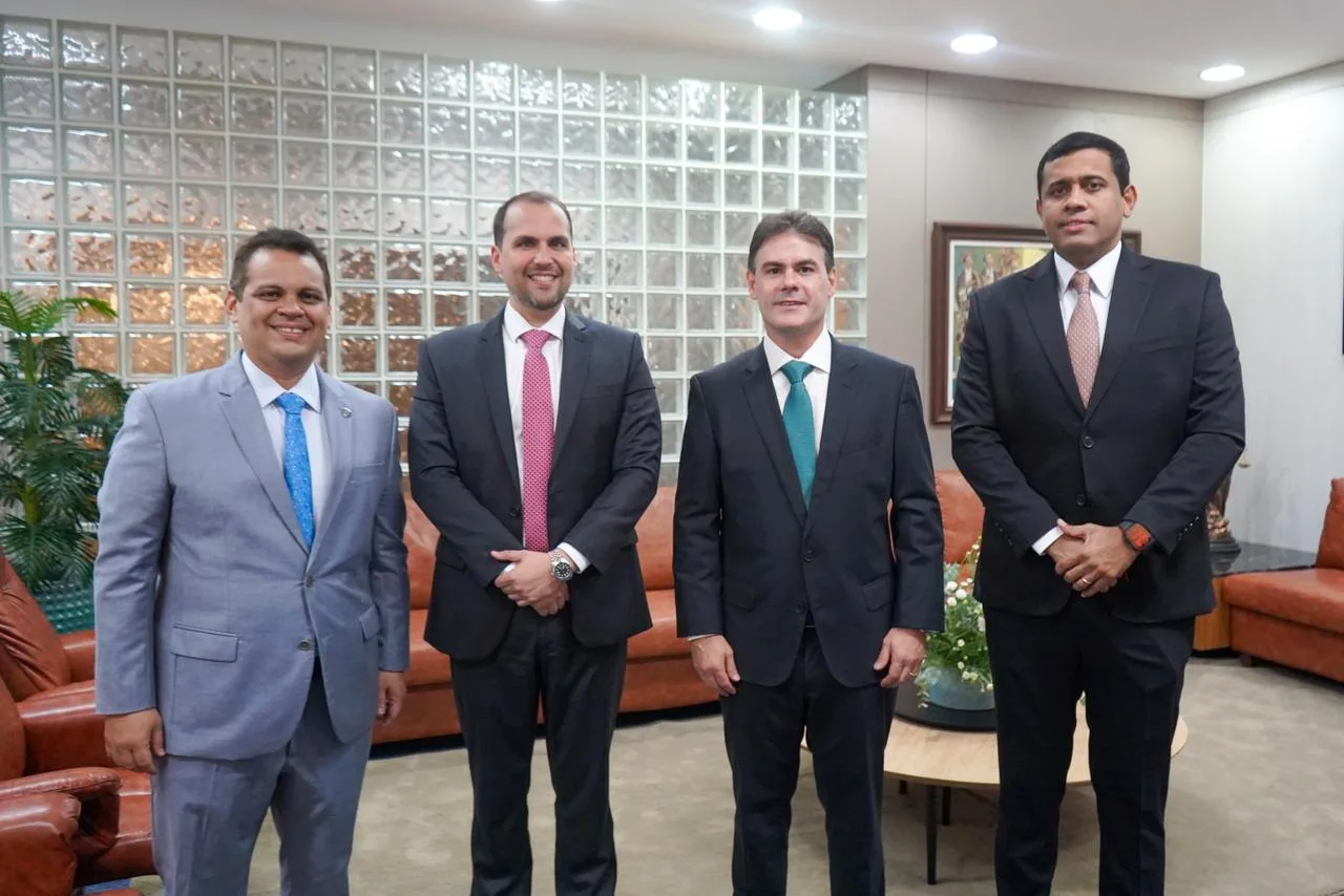 Severo Eulálio participa de posse de novo desembargador do TJ-PI