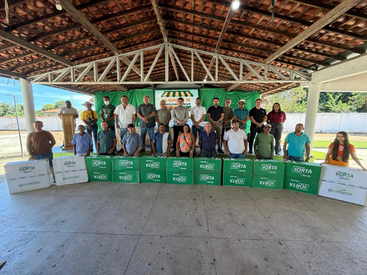 Ipiranga celebra Dia da Agricultura Familiar com feira, homenagem e distribuição de alimentos e kits de irrigação