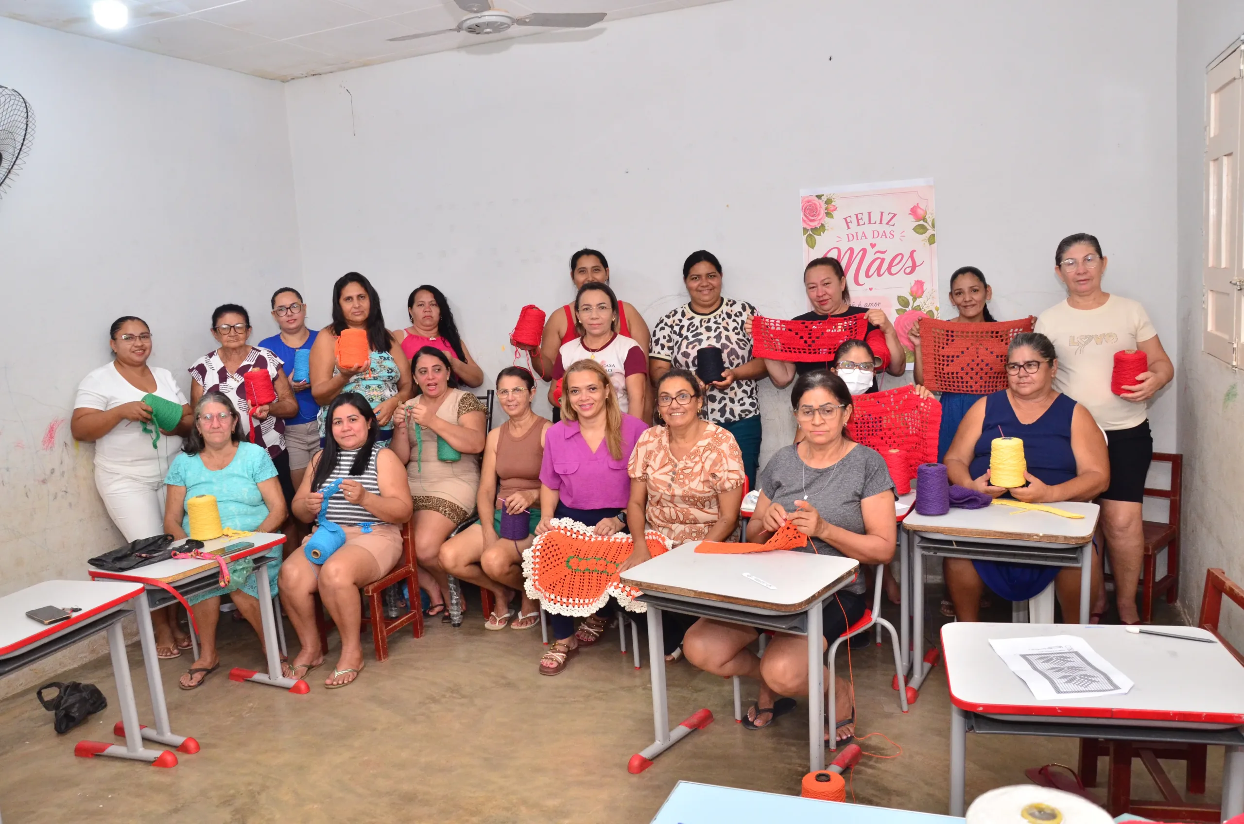 Secretaria da Mulher de Santo Antônio de Lisboa realiza curso de crochê em barbante na localidade Carvalhos e fortalece capacitação profissional