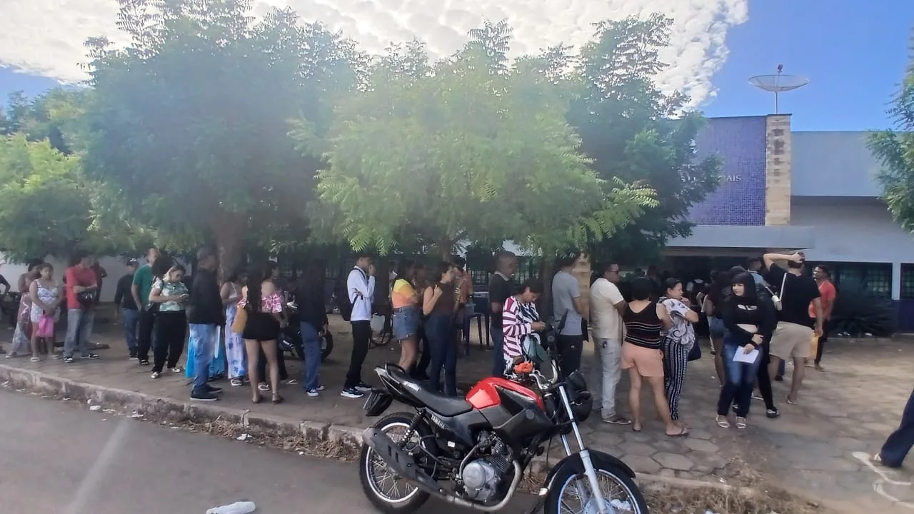 Cartório eleitoral de Picos registra filas desde a madrugada no último dia para regularização do título