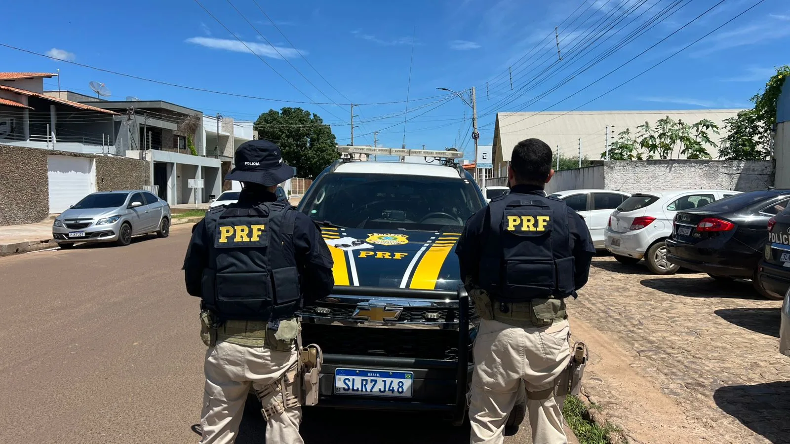 PRF captura homem condenado a mais de 26 anos de prisão durante fiscalização em Picos