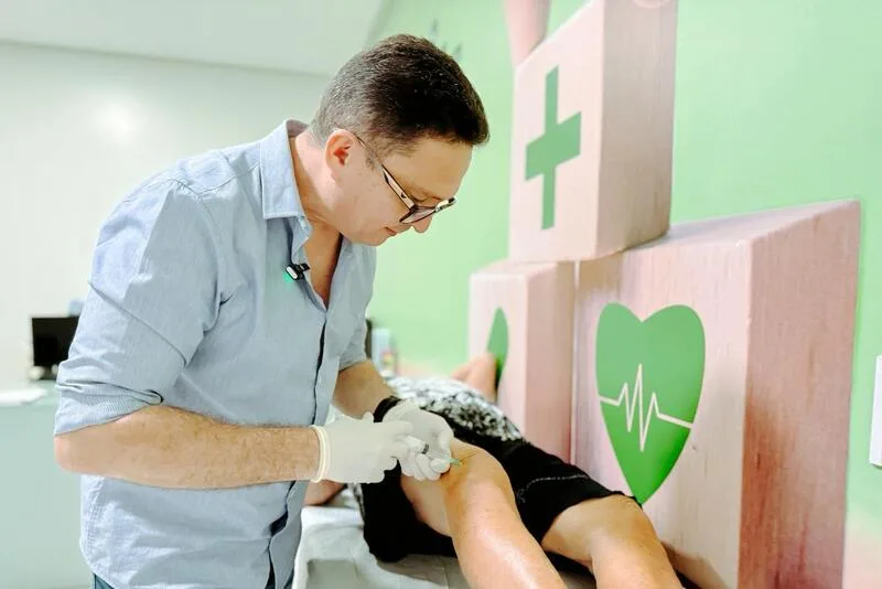 Prefeitura de Picos realiza 3ª etapa de procedimento para tratamento de dores crônicas