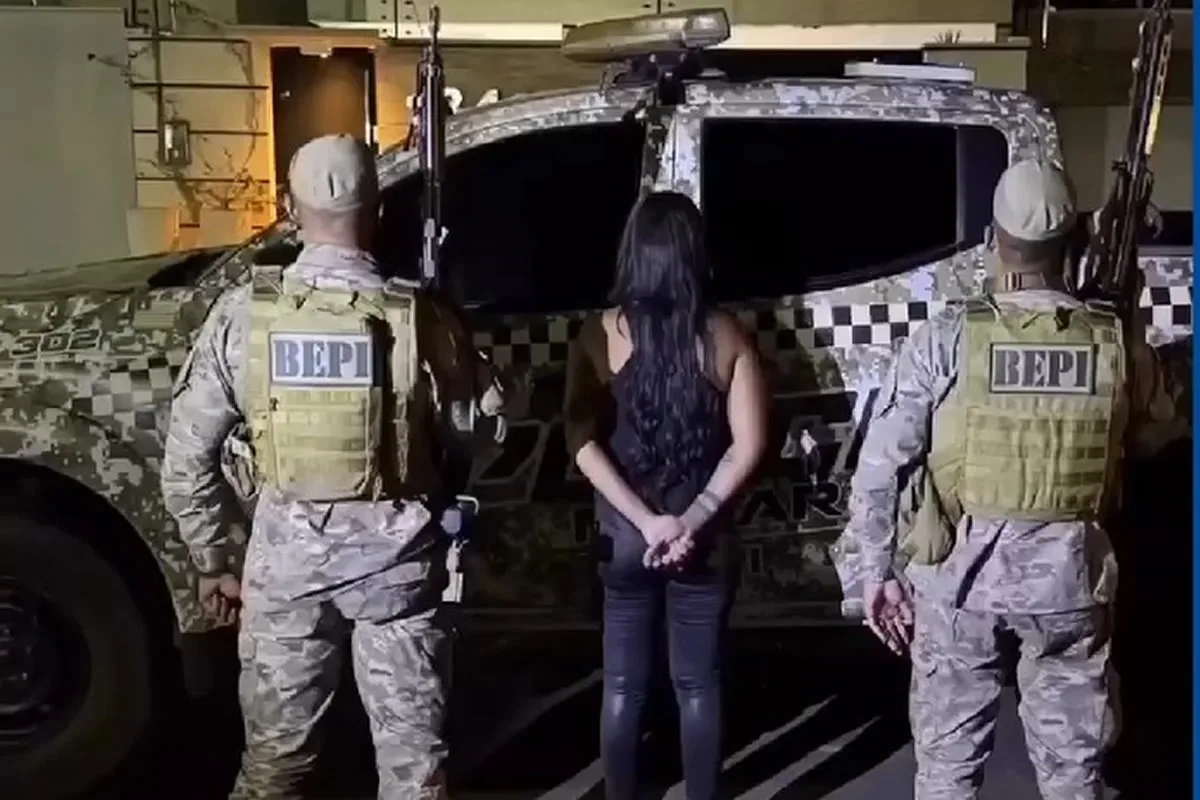 Mulher é presa na rodoviária de Picos suspeita de transportar entorpecentes