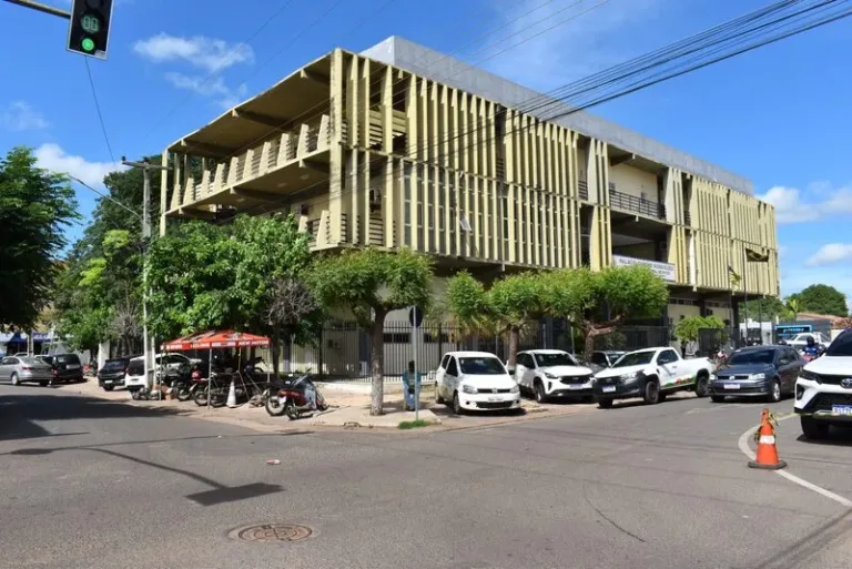 Prefeitura de Picos realizará entrega de novos coletes para mototaxistas regularizados