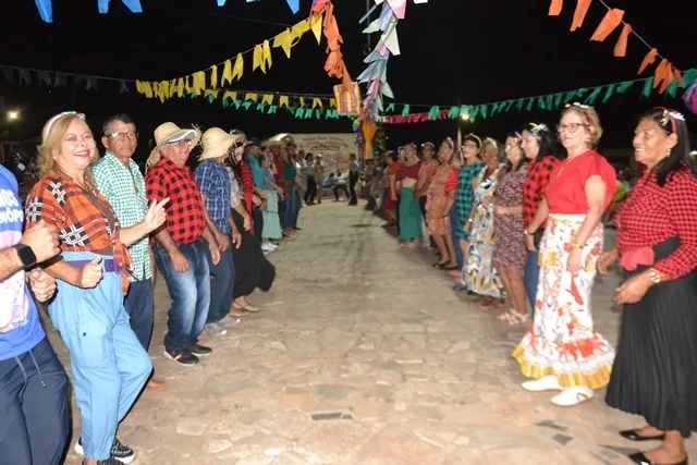 Secretaria de Assistência Social de Itainópolis realiza Arraiá da Melhor Idade e reúne idosos em noite de cultura e integração