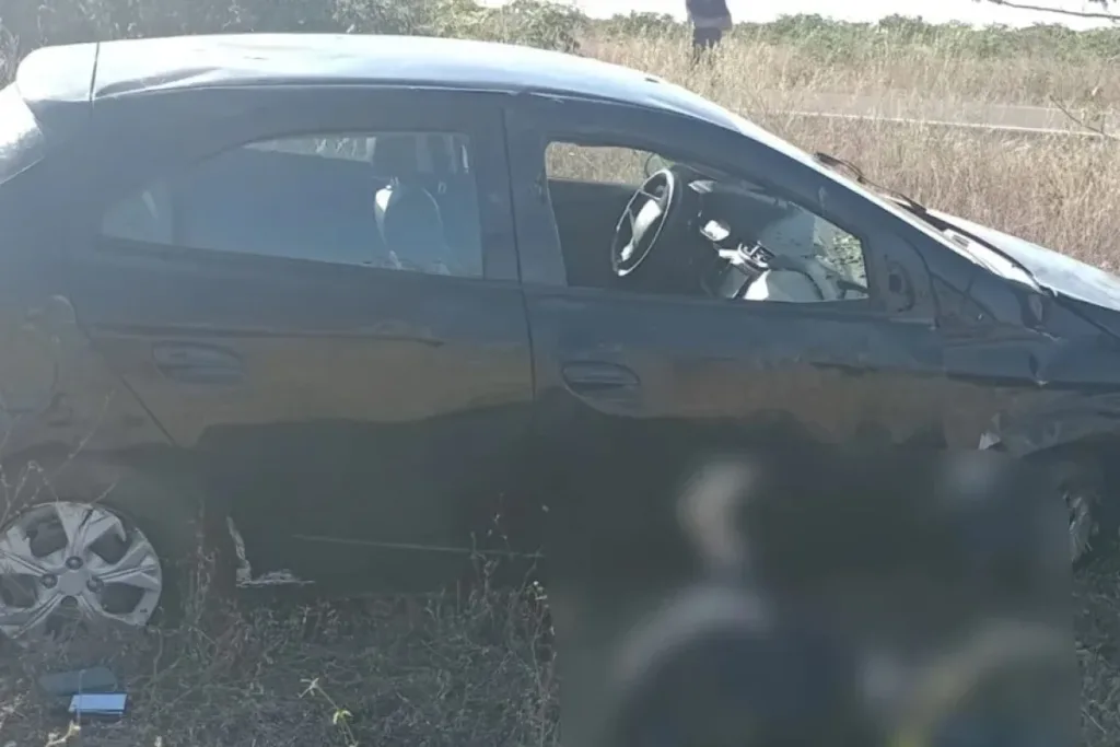 Duas pessoas morrem após carro capotar na BR-020, próximo ao acesso de Pio IX
