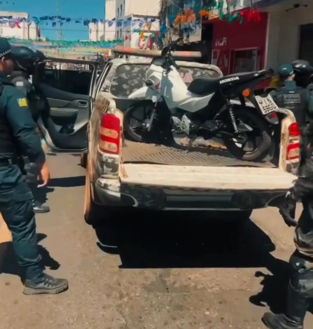 Polícia recupera motocicleta furtada e conduz dois suspeitos à Central de Flagrantes em Picos