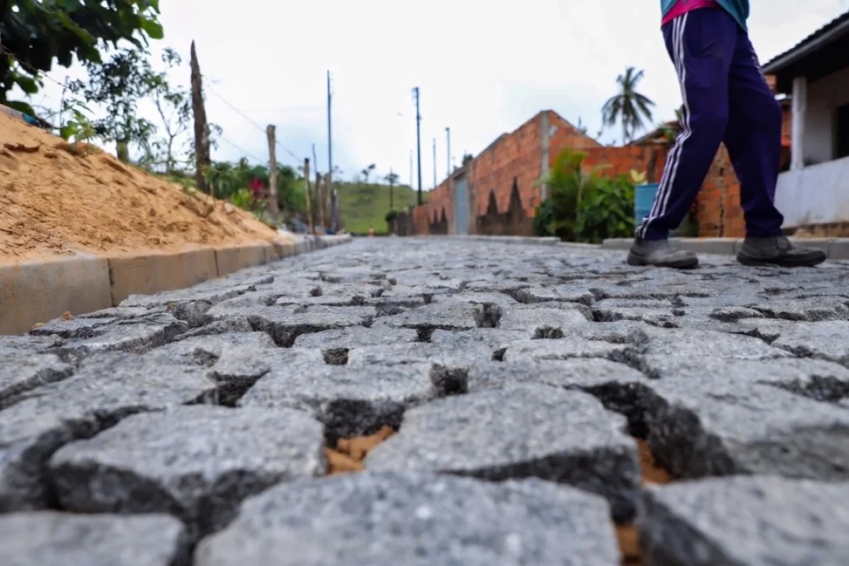 Idepi inicia calçamento de vias públicas e amplia infraestrutura urbana em Picos