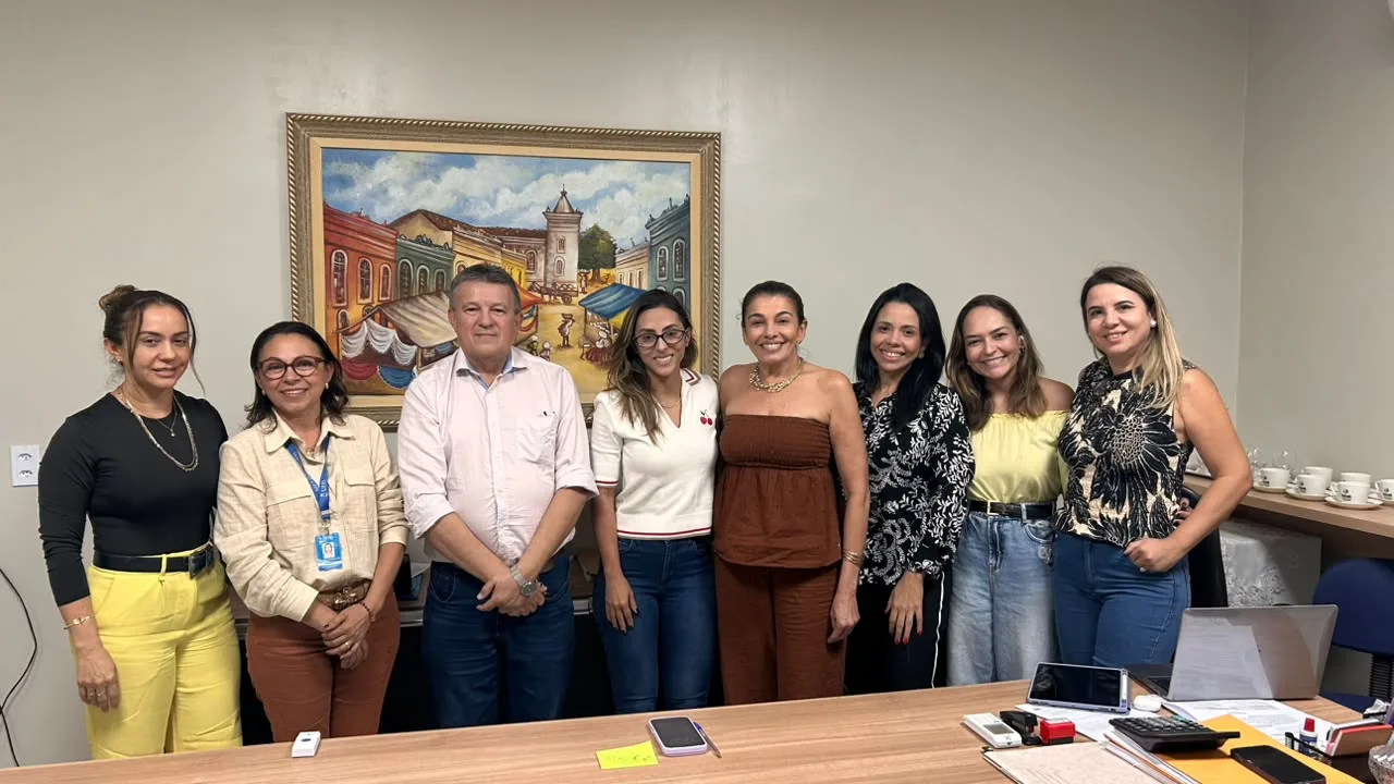 Saúde, Educação e UFPI alinham parceria para fortalecer acompanhamento de adolescentes em escola Cívico-militar