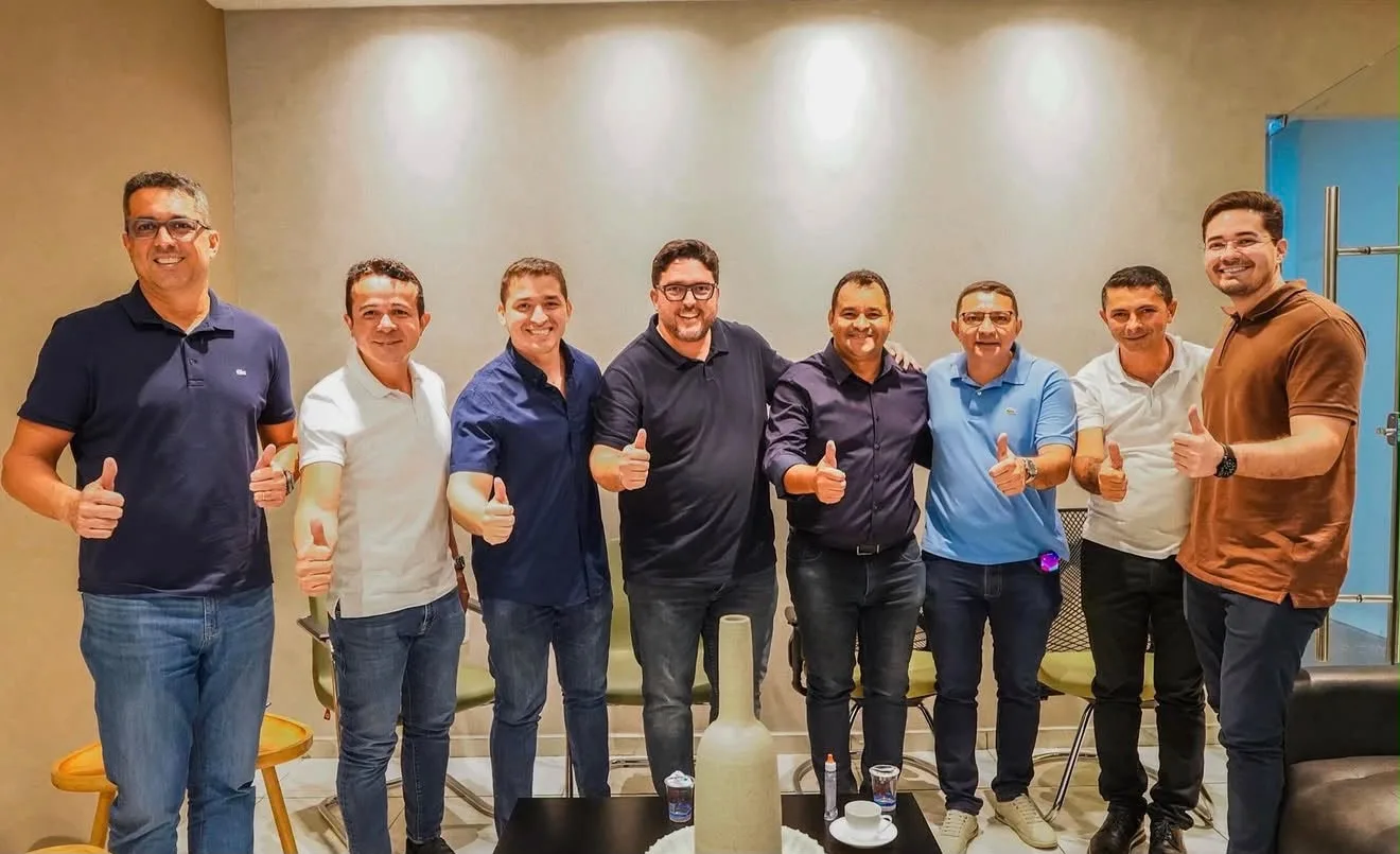 Jaillson Campos integra encontro de gestores do Vale do Guaribas por cooperação intermunicipal com secretário estadual de administração
