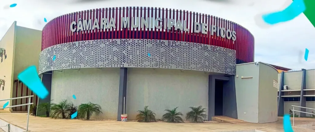 Maior reforma da história da Câmara de Picos será inaugurada hoje (03); Rinaldinho convida a população para participar