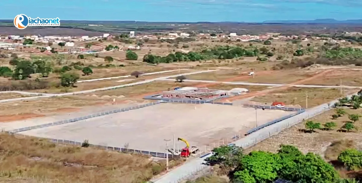 Gestão do prefeito Erivaldo Lopes inicia construção do Estádio Municipal em Santo Antônio de Lisboa