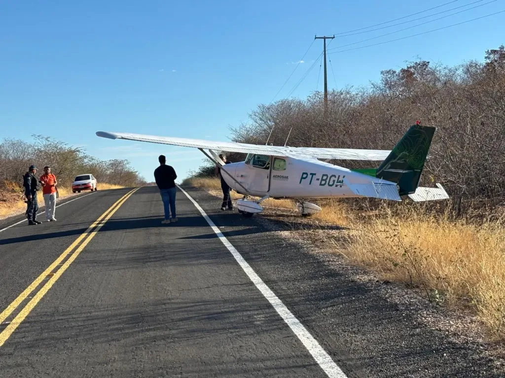 Avião monomotor faz pouso forçado entre Jaicós e Campo Grande do Piauí após suposta pane mecânica