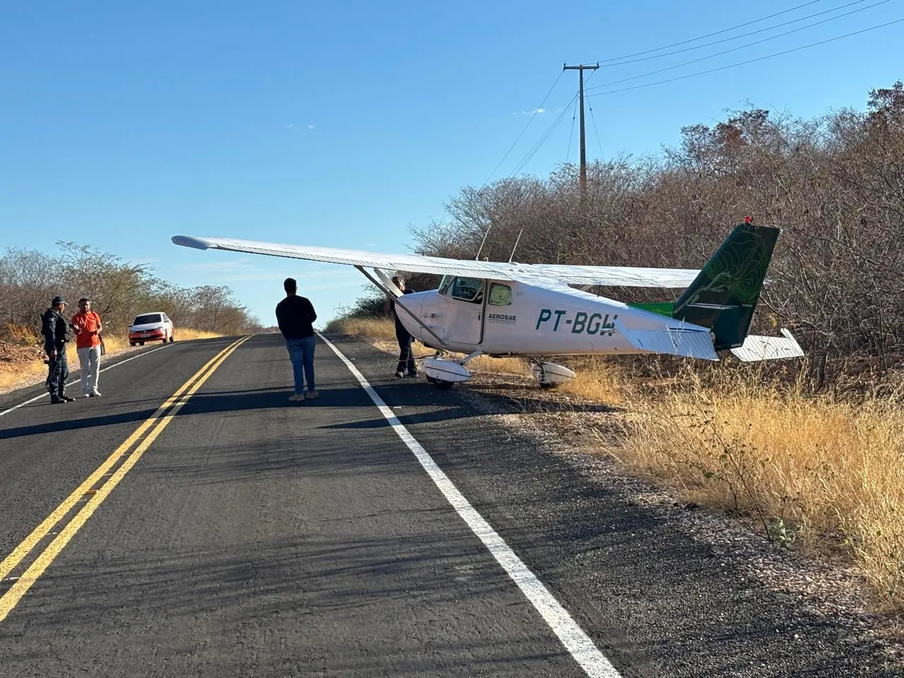 Avião monomotor faz pouso forçado entre Jaicós e Campo Grande do Piauí após suposta pane mecânica