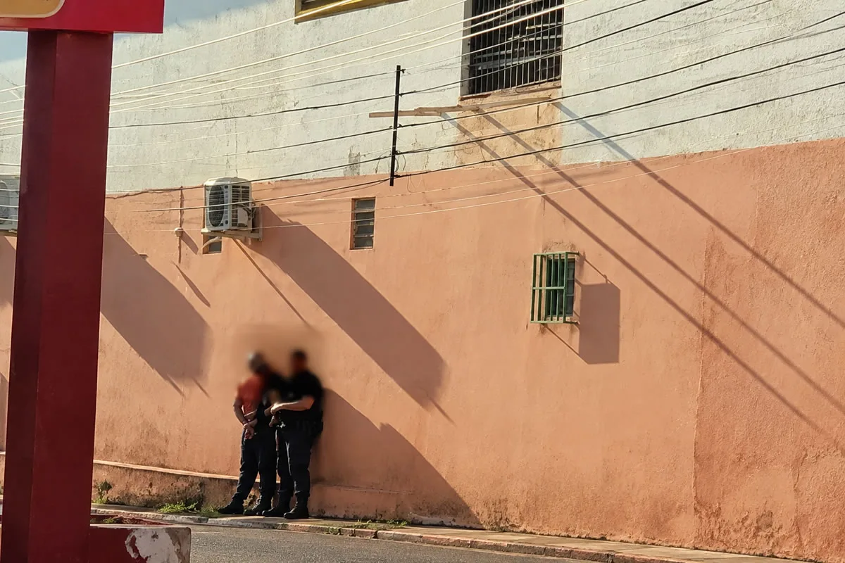 Homem é detido após tentar furtar peças de carne em estabelecimento comercial de Picos