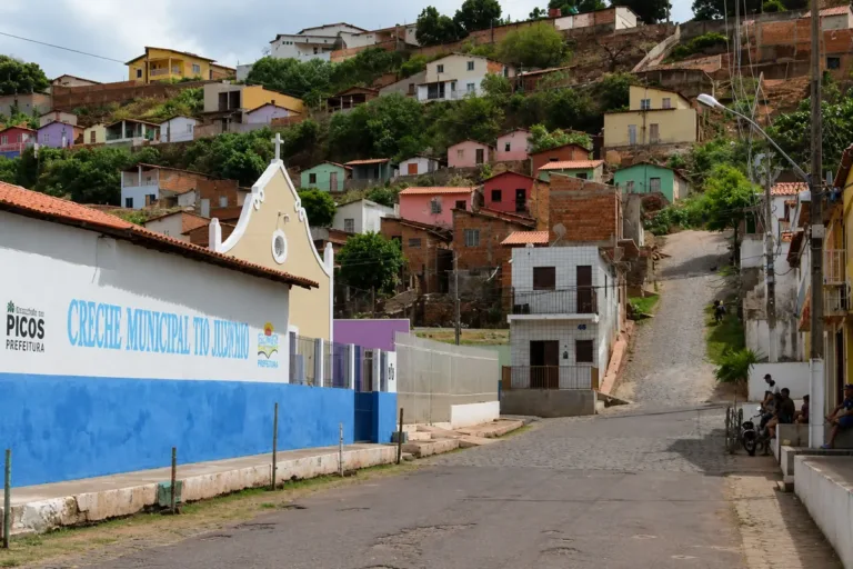 Idosa de 89 anos perde R$ 650 após cair em golpe de falso missionário em Picos