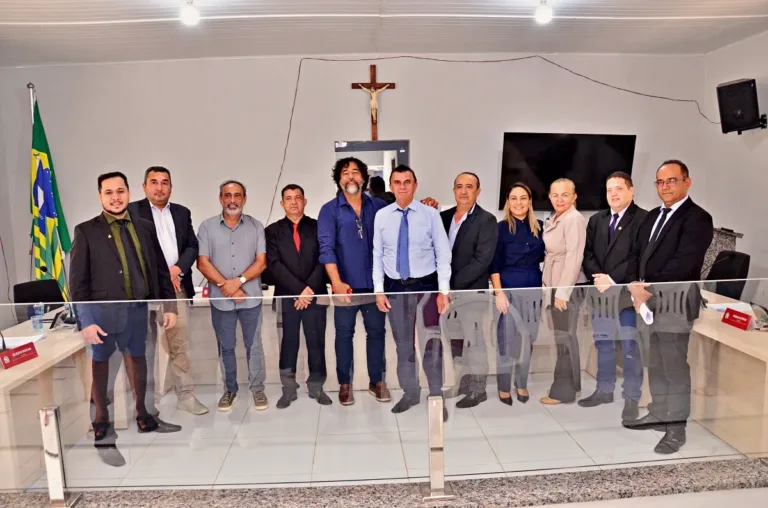 Câmara Municipal de Santo Antônio de Lisboa aprova títulos de Cidadania Santo-Antonense para Júlio César e Raimundo Sousa Neto