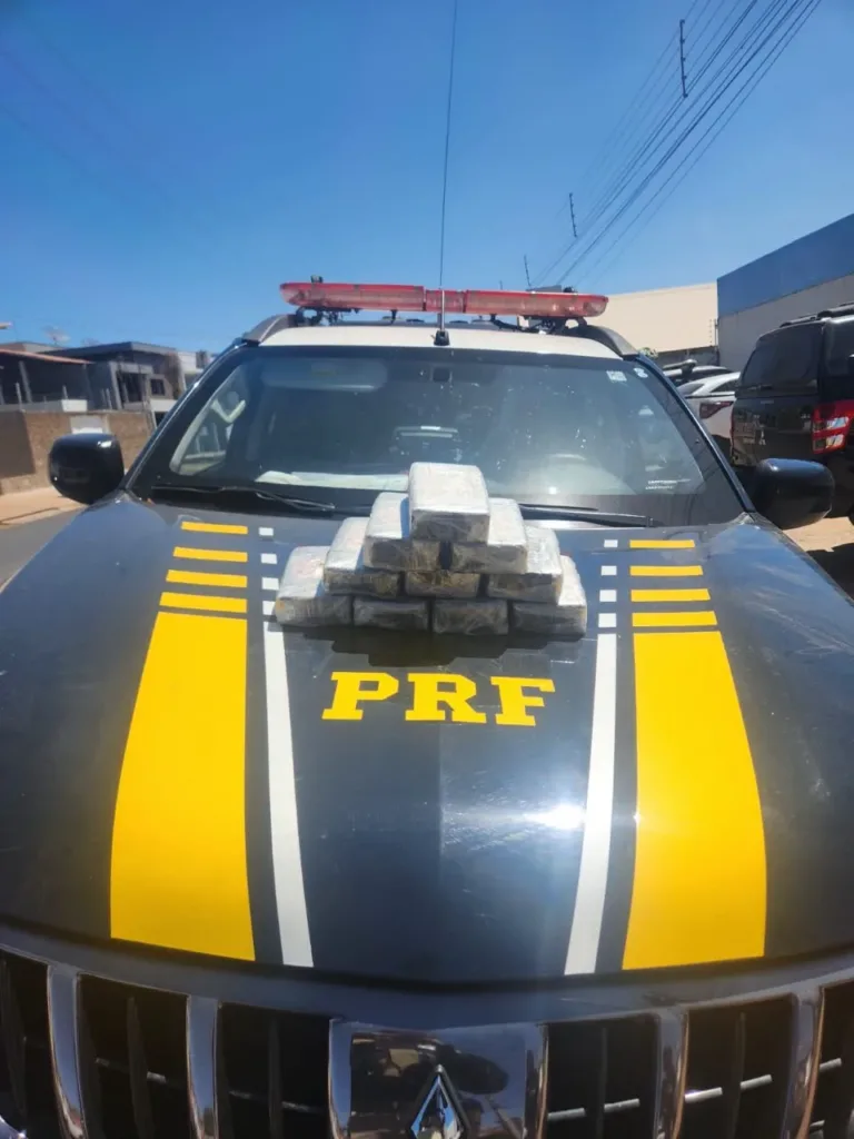 PRF realiza apreensão de cocaína em Picos