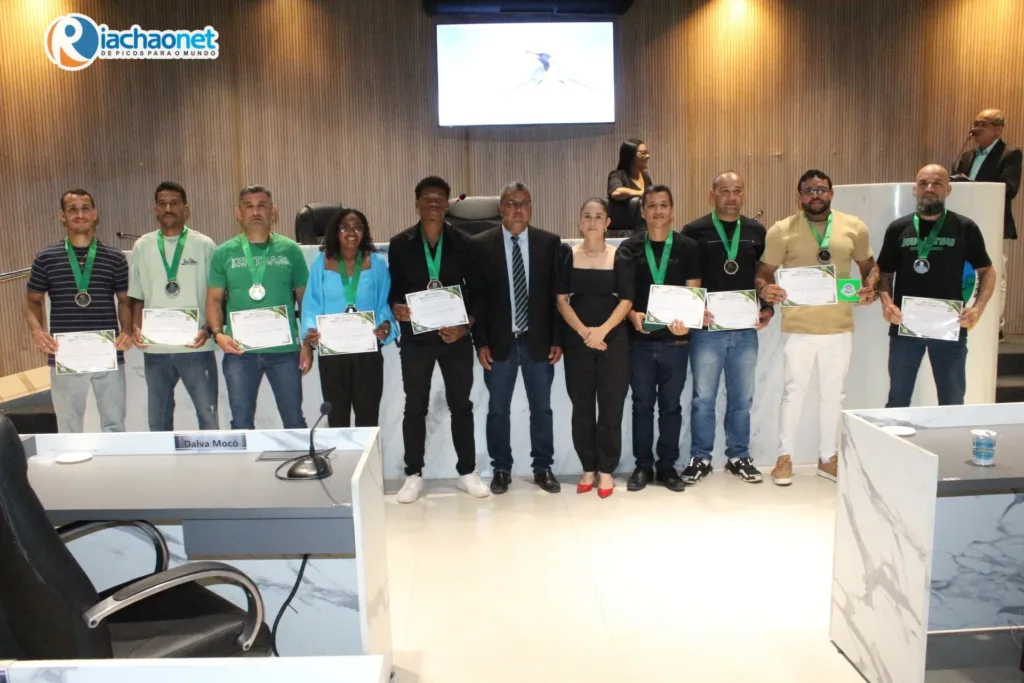 Desportistas são homenageados na Câmara Municipal de Picos