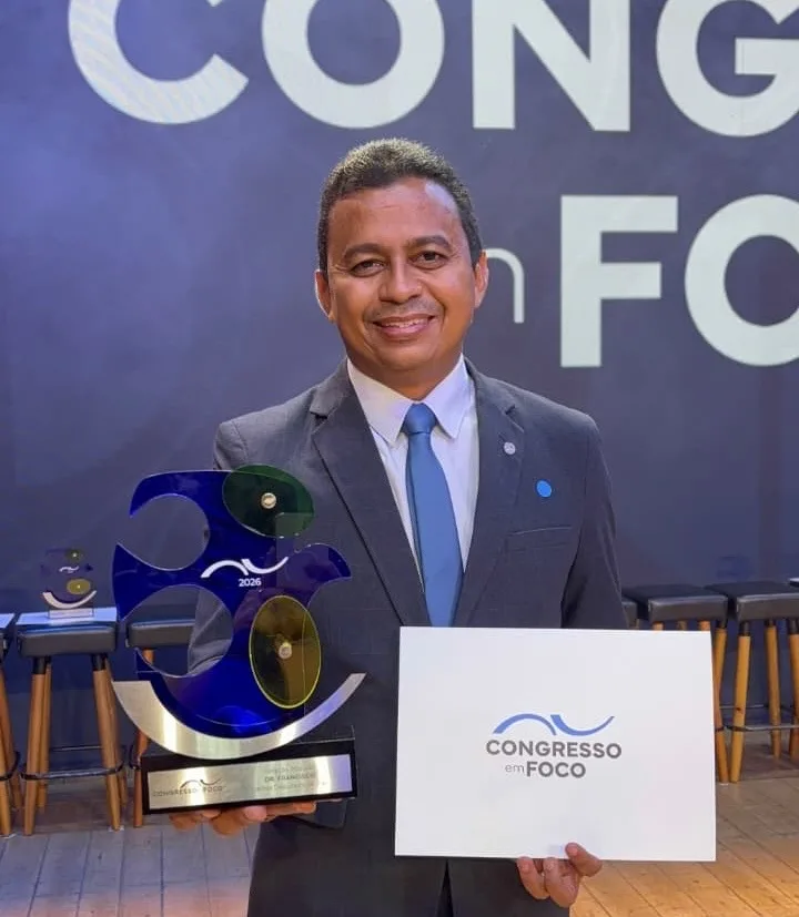 Dr. Francisco ganha Prêmio Congresso em Foco como melhor deputado do Piauí pelo segundo ano seguido