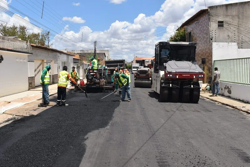 Moradores do bairro Junco celebram obras de asfaltamento viabilizadas pela Prefeitura de Picos