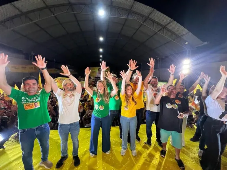 Ao lado de Dr. Pablo Santos e Anyara Santos, Jadyel Alencar reúne apoiadores em evento político em Picos