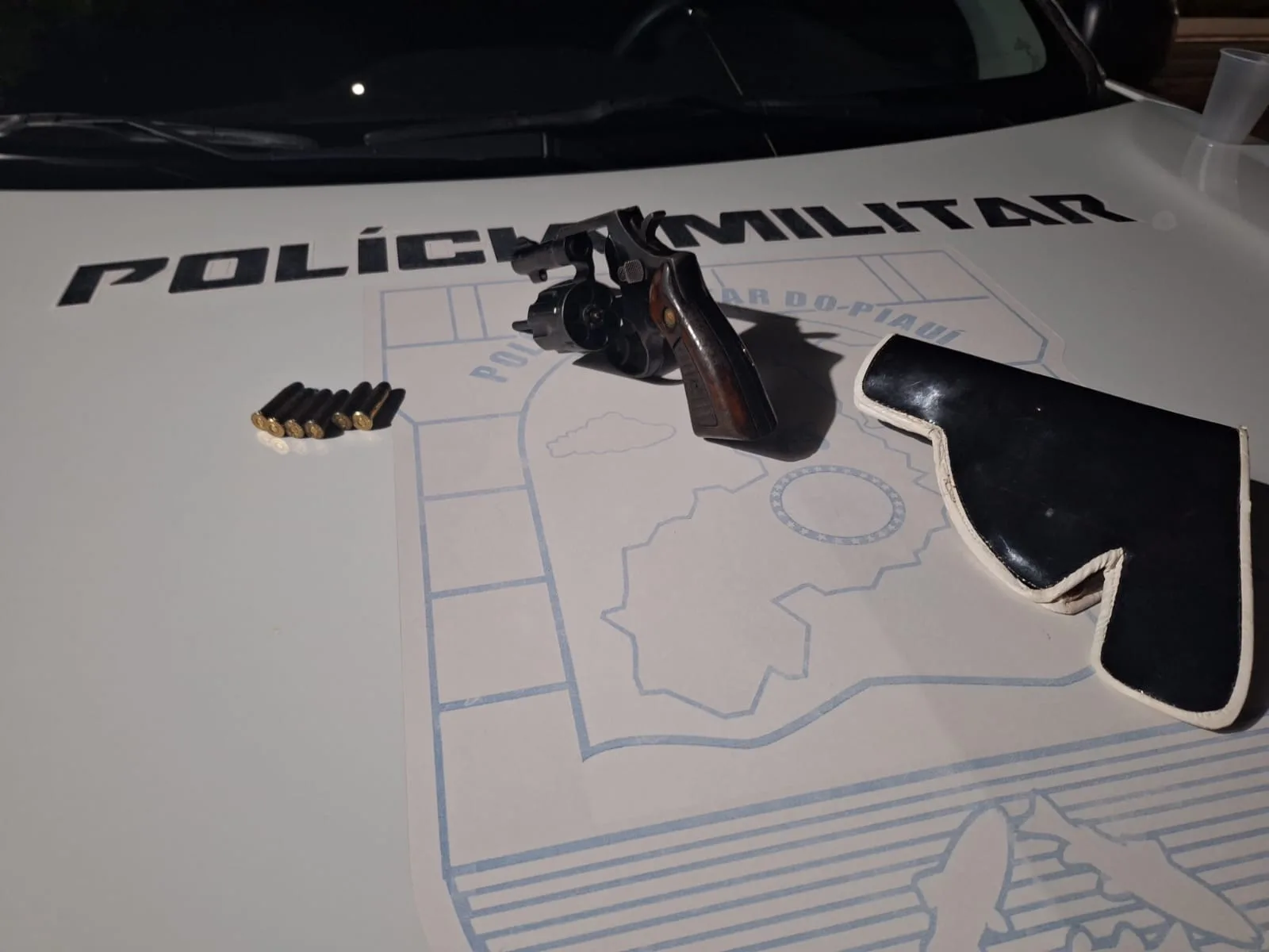 Polícia apreende revólver após homem ameaçar vítima em Jacobina