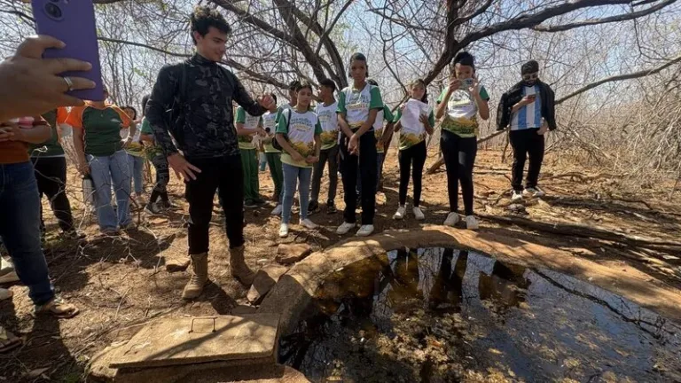 Guardiões Ambientais Mirins participam de trilha ecológica e aprendem sobre a caatinga e preservação ambiental