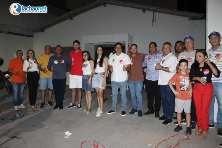 Prefeito Miguel Rodrigues e comitiva de Itainópolis participam de ato do Time do Povo em Picos