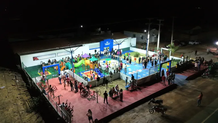 Prefeitura de Geminiano inaugura praça “Brincar e Conviver” em escola no Assentamento União