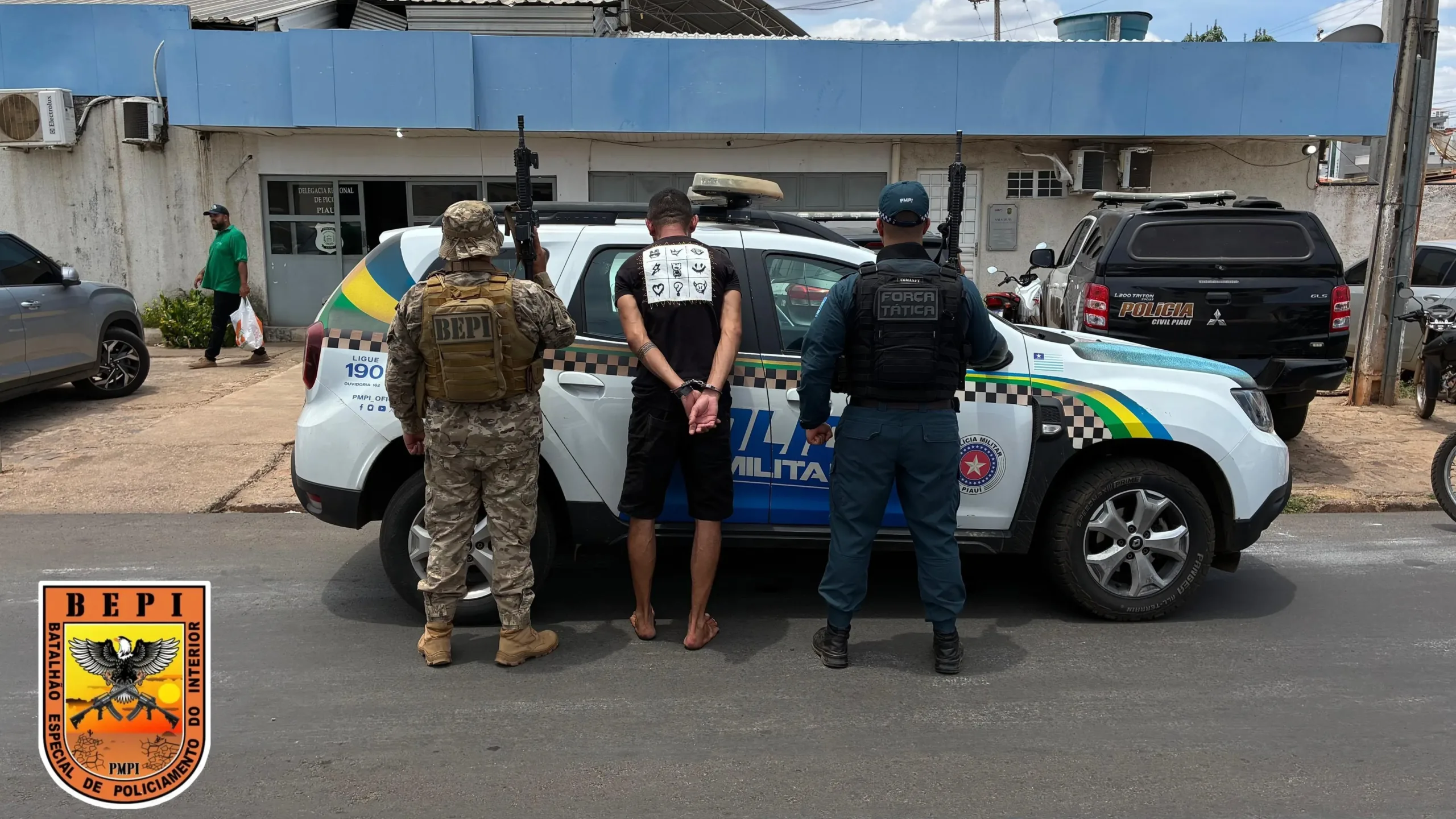Polícia resgata mulher mantida em cárcere privado e prende suspeito de violência doméstica em Picos