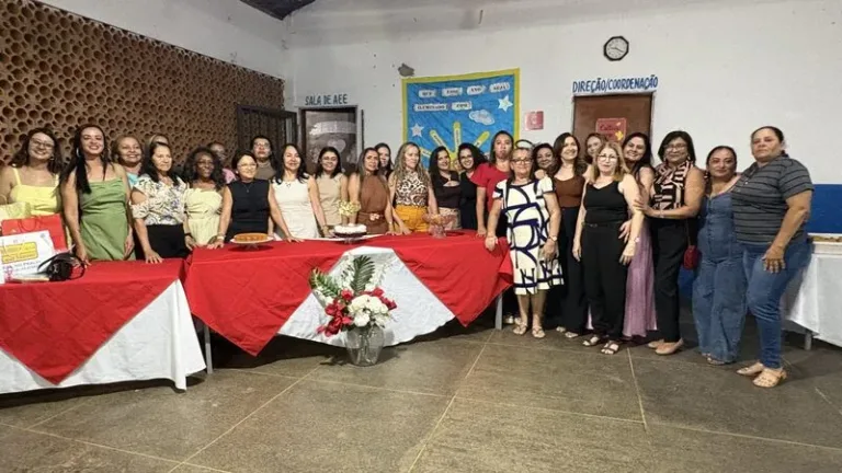Escola Celeste Martins de Deus promove Café Afetivo em homenagem a professoras