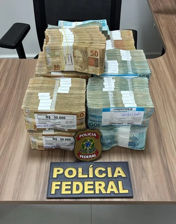 PF prende três homens com cerca de R$ 750 mil em espécie em Picos