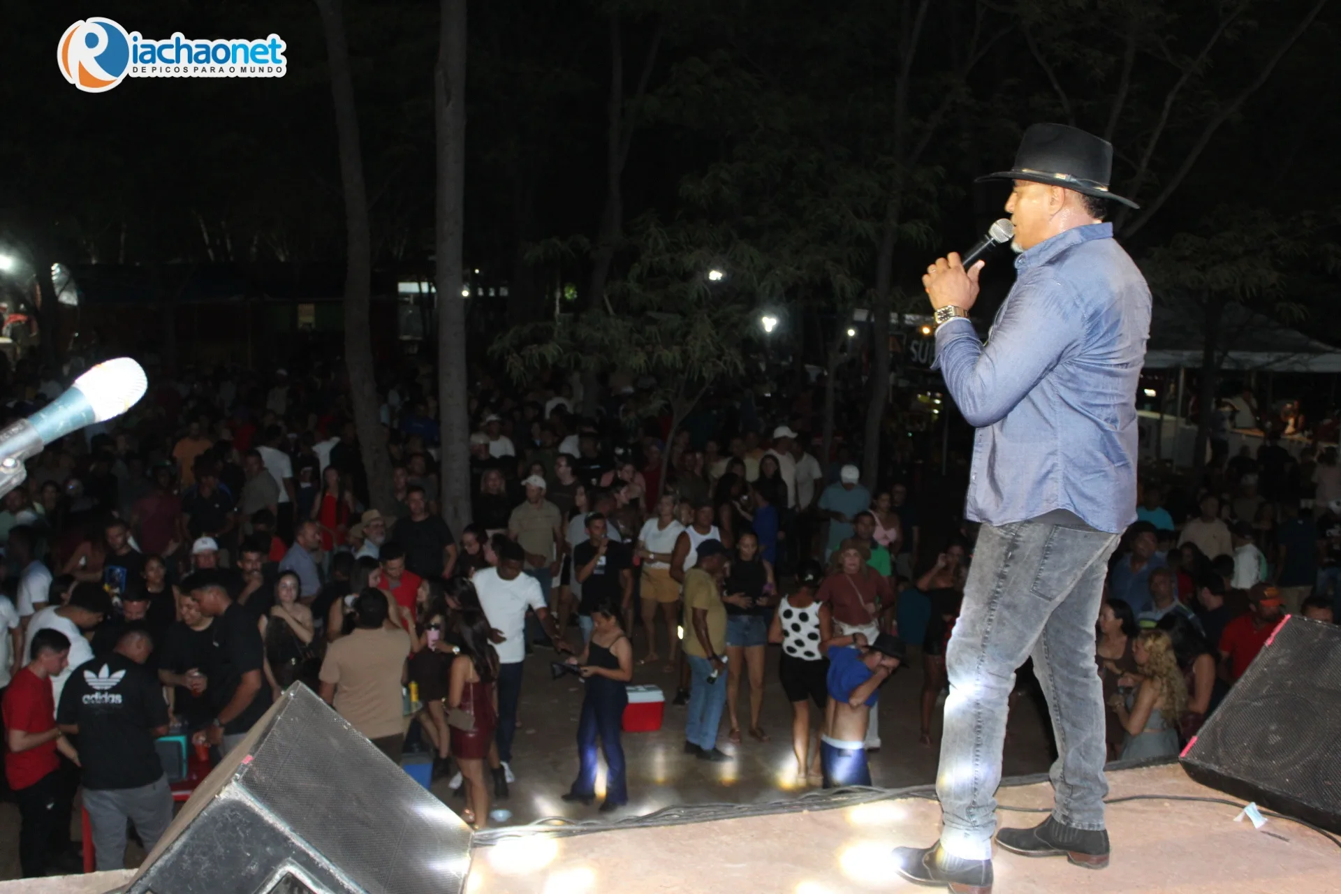 Shows musicais reúnem público e encerram a Festa do Vaqueiro 2026 em Itainópolis
